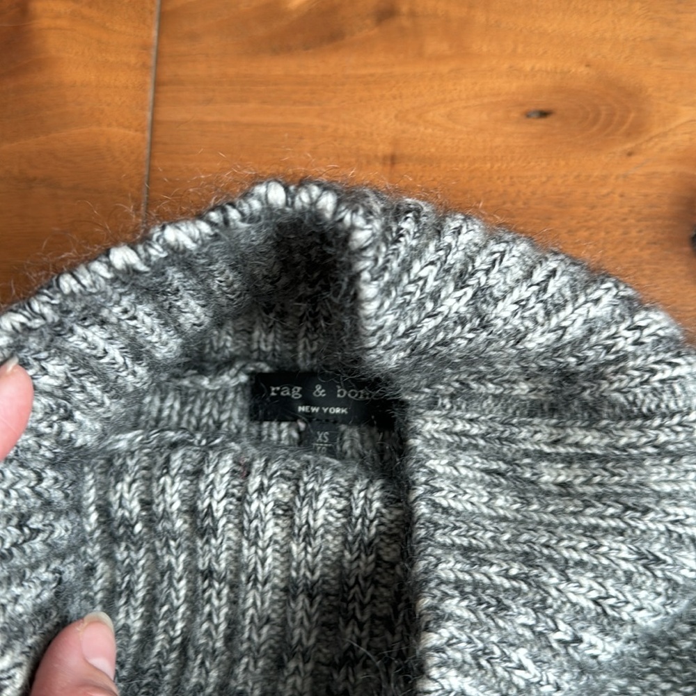 Rag & Bone / Wool + Silk Fuzzy Turtleneck / Xs Bl… - image 5